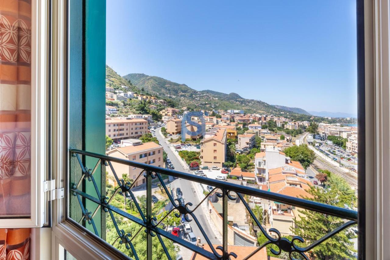 B&B Panorama - Self Check In Чефалу Экстерьер фото
